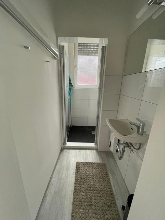 Moderne Und Gemuetliches Appartement Im Eg Mit Eigenem Zugang In Guter Wohnlage Mülheim an der Ruhr Esterno foto